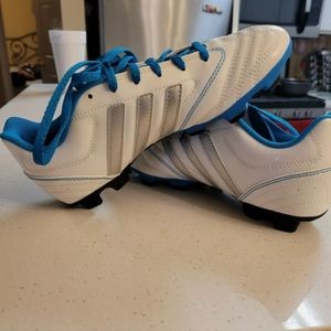 Addidas  Women soccer shoes; size [6]